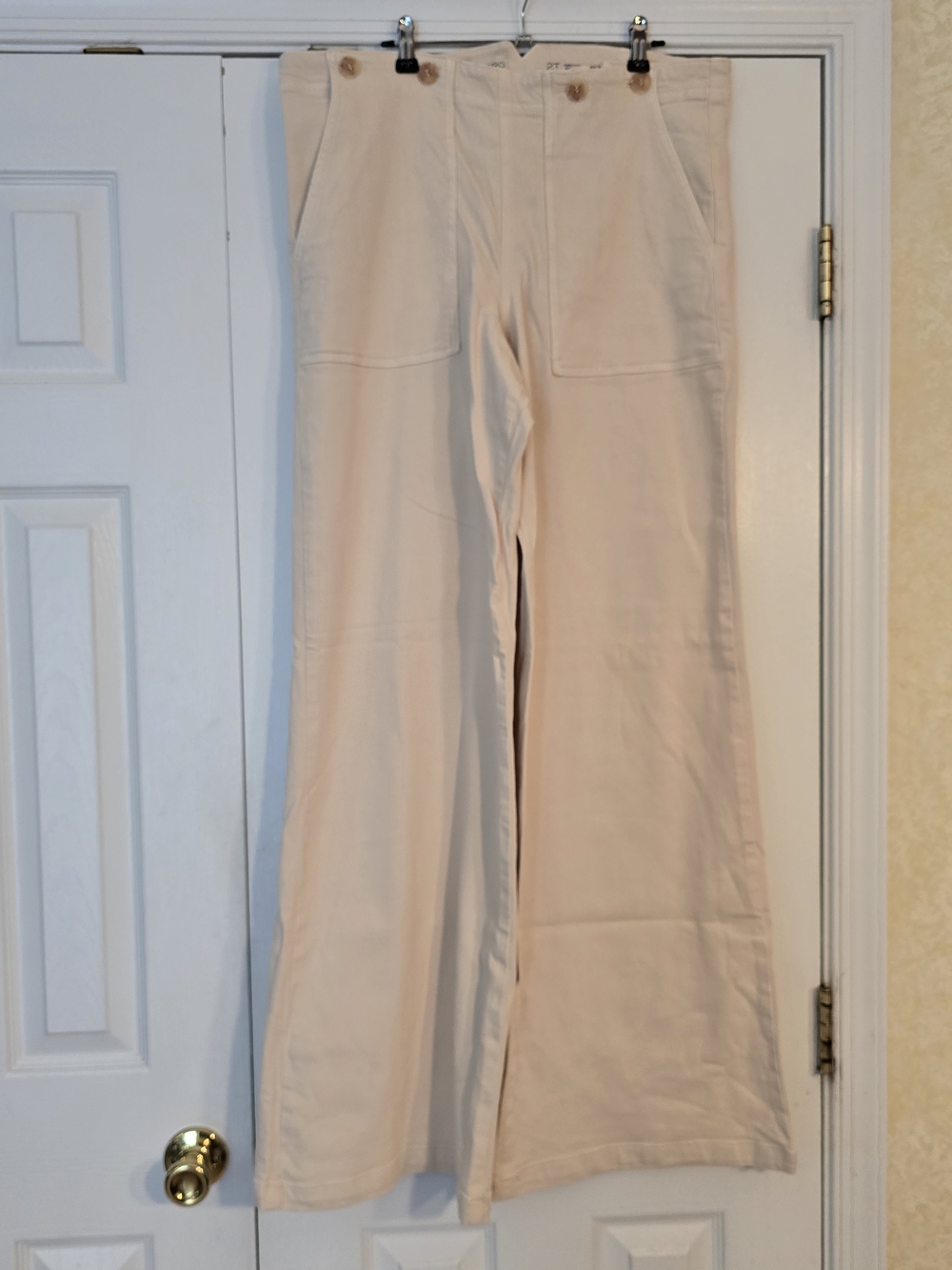NWOT Pilcro Cream Pants - 32 Tall